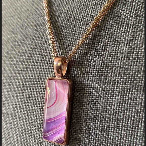 Hand painted Abstract Acrylic fluid pour art bezel pendant necklace pink purple - Picture 4 of 7
